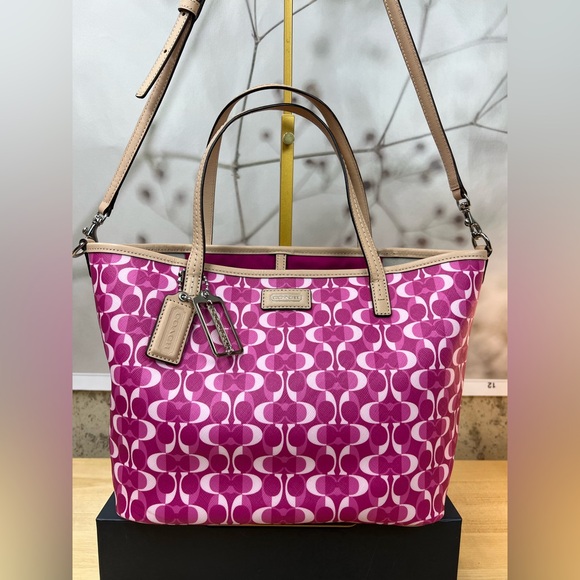 Coach Peyton Park Dream C Tote Pink with Light Beige Trim NºF1393-F26201 - Picture 2 of 14